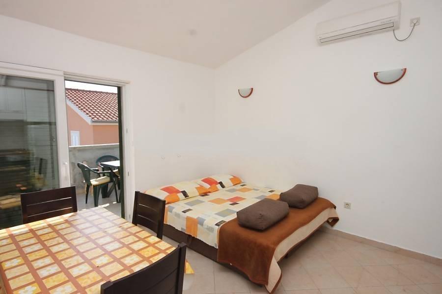 Apartments Pasman Banj Bilik gambar